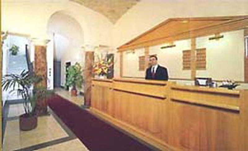 Mariano Rom